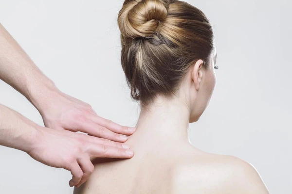 acupuncture therapy on neck