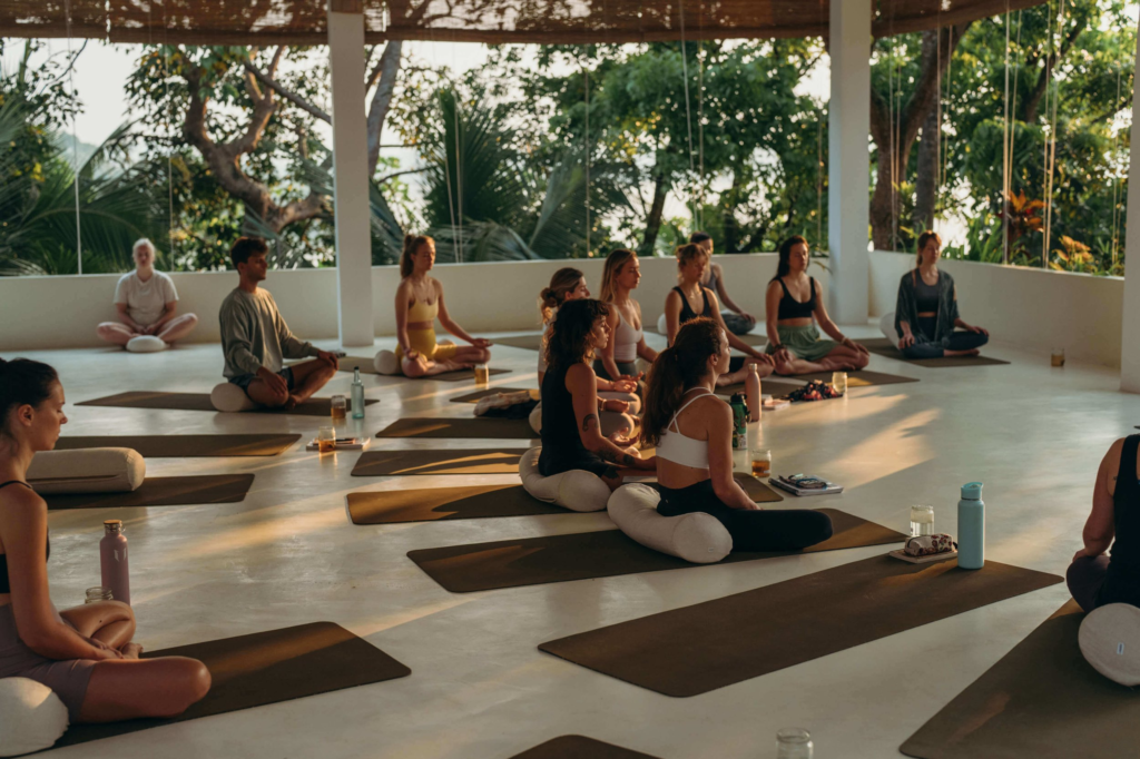 What to Expect at a Wellness Retreats in India: A Complete Beginner’s Guide